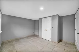 1552 E 254th St, Euclid, OH 44117 - Photo 17