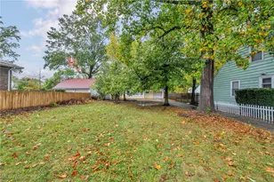 1552 E 254th St, Euclid, OH 44117 - Photo 5