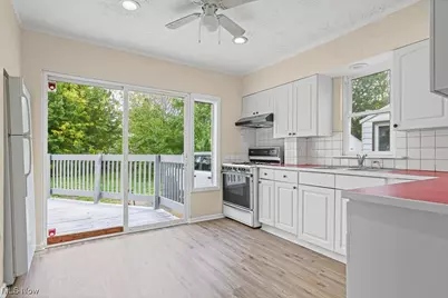 2209 25th Street SW, Akron, OH 44314 - Photo 13