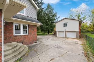 4698 Manchester Rd, New Franklin, OH 44319 - Photo 3