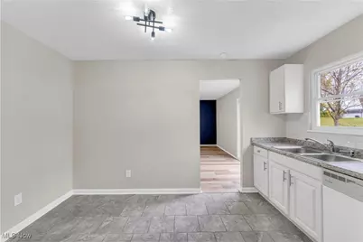 5807 Kimberly Drive, Huber Heights, OH 44146 - Photo 9