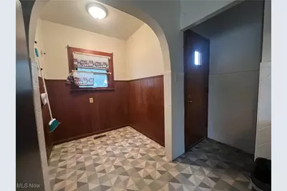 1855 W 17th Street SW, Akron, OH 44314 - Photo 11