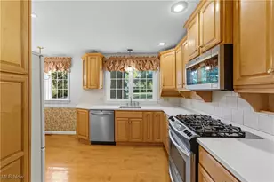 3538 Overhill Dr NW, Canton, OH 44718 - Photo 9