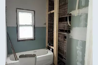 11502 Fairport Avenue, Loveland, OH 44108 - Photo 15