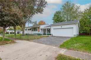 860 Sutherland Ave, Akron, OH 44314 - Photo 3