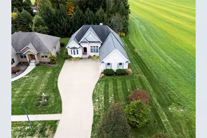 704 Homestead Pointe Drive, Orrville, OH 44667 - Photo 3