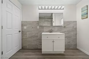 366 Oberlin Ave, Lorain, OH 44052 - Photo 19