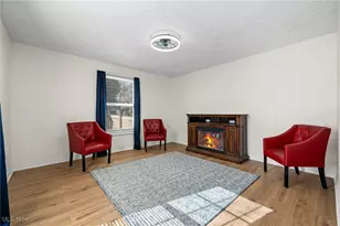 366 Oberlin Ave, Lorain, OH 44052 - Photo 17