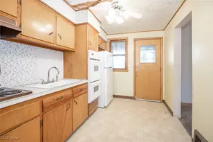 1929 E 31st St, Lorain, OH 44055 - Photo 11