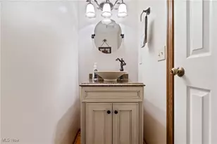 8835 Blitzen Rd NW, North Canton, OH 44720 - Photo 19