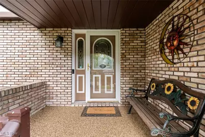 8835 Blitzen Road NW, North Canton, OH 44720 - Photo 3