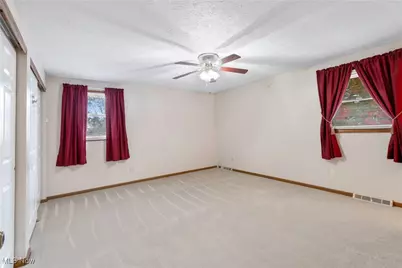 8835 Blitzen Road NW, North Canton, OH 44720 - Photo 21