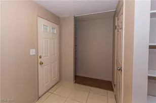 147 Quaker Ridge Dr, Akron, OH 44313 - Photo 3