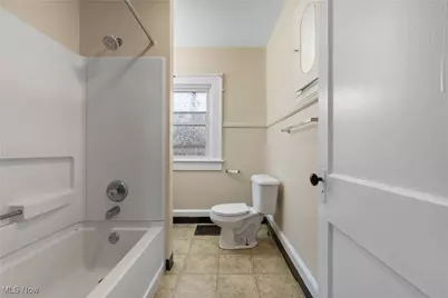 405 Broad Street, Wadsworth, OH 44281 - Photo 29