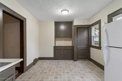 405 Broad Street, Wadsworth, OH 44281 - Photo 11