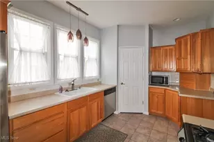 423 Fulton St, Port Clinton, OH 43452 - Photo 9