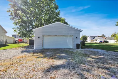 423 Fulton Street, Port Clinton, OH 43452 - Photo 5