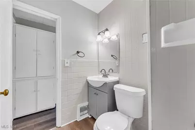 4512 Oak Park Avenue, Loveland, OH 44109 - Photo 15