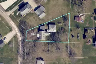 2404 Bellevue Ave SW, Massillon, OH 44647 - Photo 3