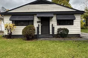 3369 E 146th St, Loveland, OH 44120 - Photo 1