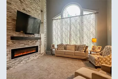 1002 Chestnut Circle SE, Warren, OH 44484 - Photo 13