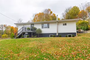 15265 Elton St, Navarre, OH 44662 - Photo 9