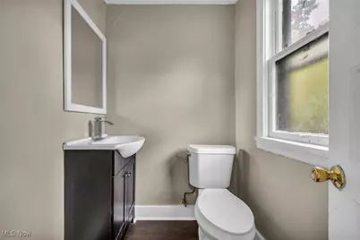 1677 Carlyon Road, Loveland, OH 44112 - Photo 31