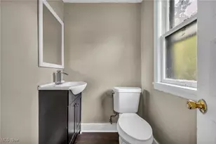 1677 Carlyon Rd, Loveland, OH 44112 - Photo 31