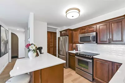 12700 Lake Avenue #1403, Oakwood, OH 44107 - Photo 13