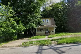 702 W Thornton St, Akron, OH 44307 - Photo 1