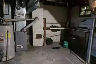 702 W Thornton St, Akron, OH 44307 - Photo 9