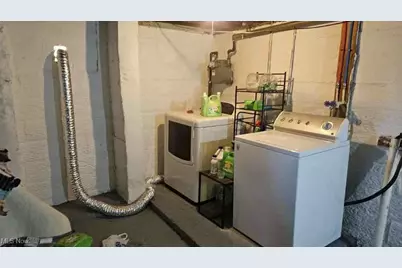 957 Bank Street, Akron, OH 44305 - Photo 9