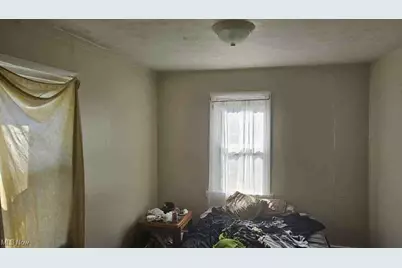 1093 Joy Avenue, Akron, OH 44306 - Photo 9