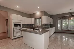 7610 Lexington Ave, Loveland, OH 44103 - Photo 9