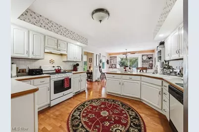 100 Clearwater Cove S, Austintown, OH 44515 - Photo 9