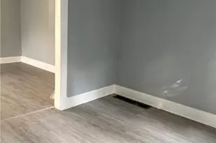 1390 E 109th St, Loveland, OH 44106 - Photo 7