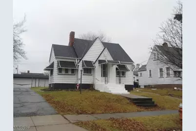 17111 Ridgeton Drive, Loveland, OH 44128 - Photo 1