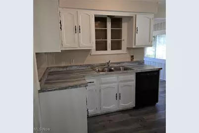 17111 Ridgeton Drive, Loveland, OH 44128 - Photo 9