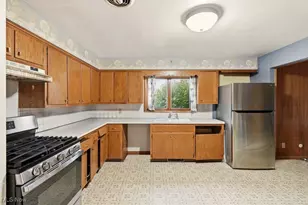 462 Pickwick Ln, Tallmadge, OH 44278 - Photo 9