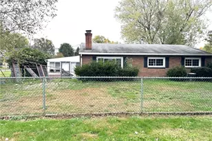 4481 Broadway Ave NE, Louisville, OH 44641 - Photo 9