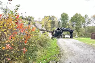 49358 England Dr, East Palestine, OH 44413 - Photo 9