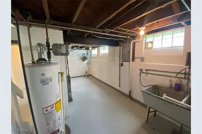 854 E 258th Street, Euclid, OH 44132 - Photo 5