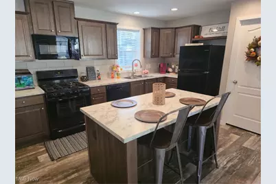 292 Westwoods Street, Amherst, OH 44001 - Photo 3