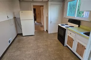 316 Churchway St, Mingo Junction, OH 43938 - Photo 9