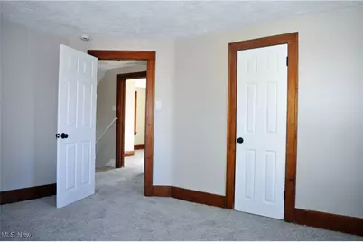 910 W 14th Street, Lorain, OH 44052 - Photo 15