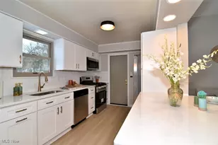 9195 Cheyenne Run, Macedonia, OH 44056 - Photo 13