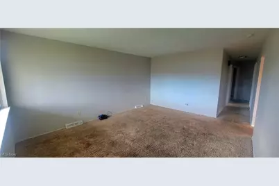 1727 W 19th Street, Lorain, OH 44052 - Photo 5