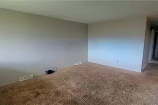 1727 W 19th St, Lorain, OH 44052 - Photo 5