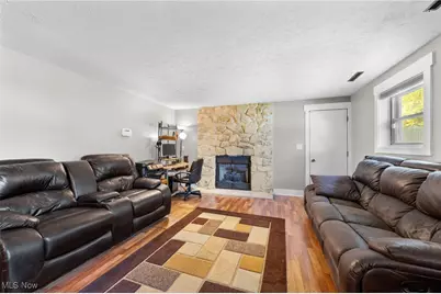 1280 Meadowview Lane, Amherst, OH 44001 - Photo 9