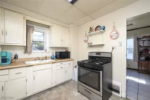 1174 Kohler Ave, Akron, OH 44314 - Photo 3